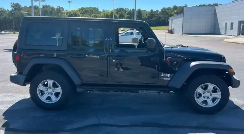 Vista 5 de Jeep Wrangler Unlimited Sport 2018