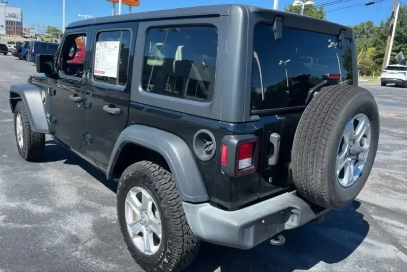 Vista 6 de Jeep Wrangler Unlimited Sport 2018