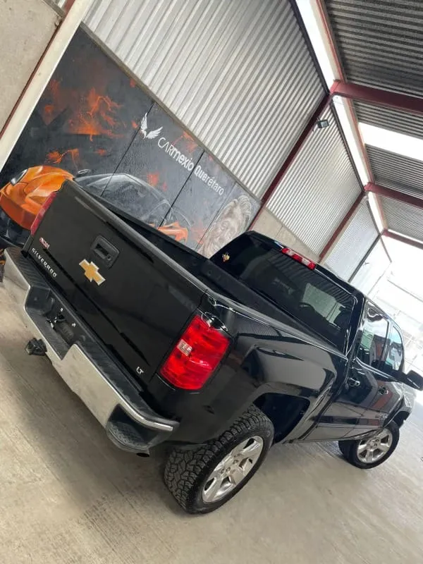 Vista 2 de Chevrolet Silverado 1500 LT 5.3 V8 RWD 2017