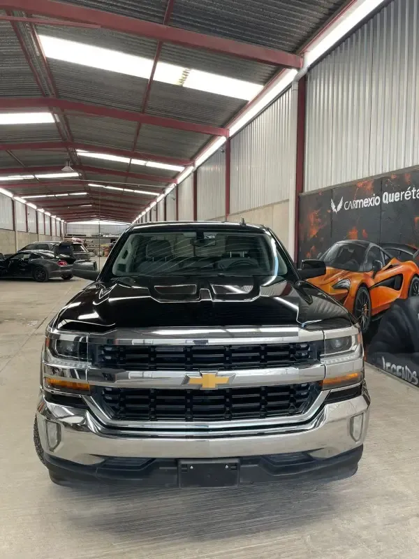 Vista 3 de Chevrolet Silverado 1500 LT 5.3 V8 RWD 2017