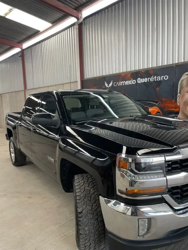 Vista 5 de Chevrolet Silverado 1500 LT 5.3 V8 RWD 2017